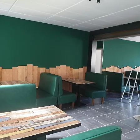 Sas Road Runner Cafe * Egliseneuve-d'Entraigues